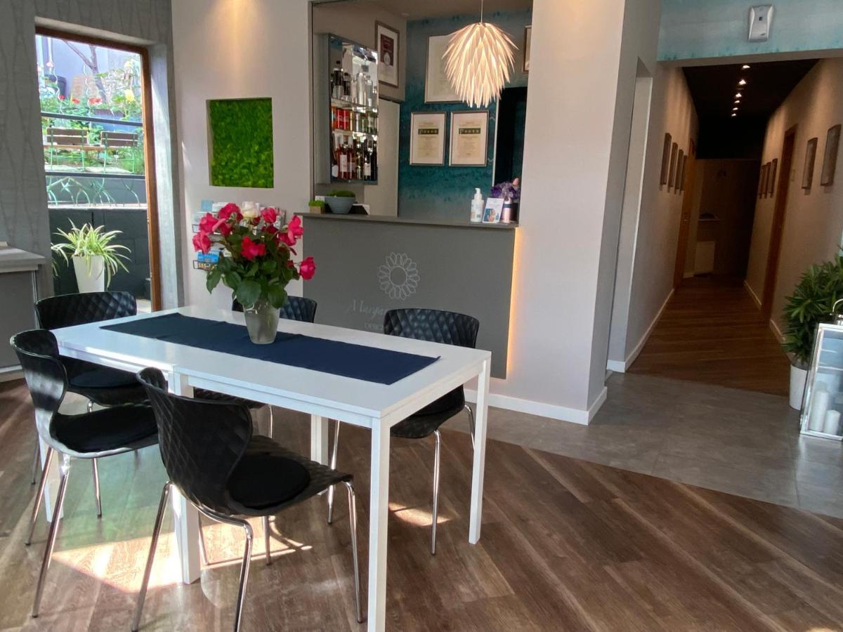 אגר Margareta Garden Boutique Rooms מראה חיצוני תמונה